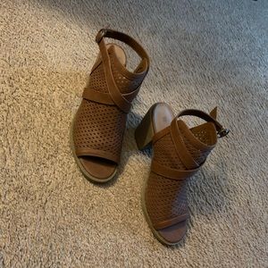 Dolcetta open toed chunky heels